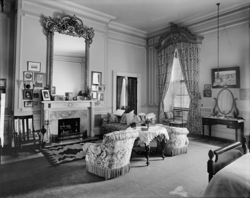 William and Nellie Taft's bedroom in 1911. Over 100 years later it's still a timeless and comfortable room. Photo: whitehousemuseum.org