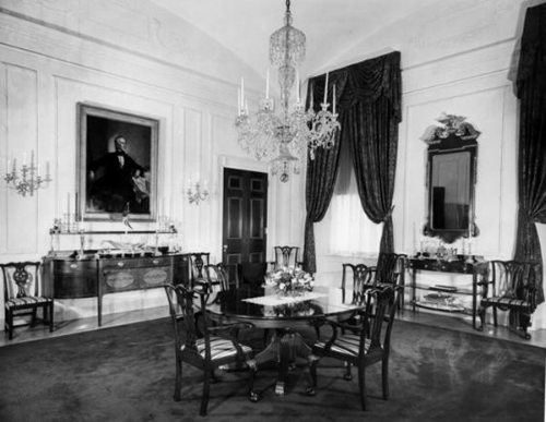Now in 1952, Truman added this chandelier to the private dining room, which at once gives it a greater sense of grandeur. Photo: whitehousemuseum.org