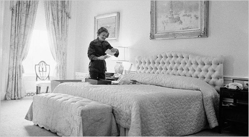 Betty Ford pictured here in 1977 on the day before Jimmy Carter's inauguration. She re-instated the headboard from Mamie Eisenhower's time. Photo: whitehousemuseum.org