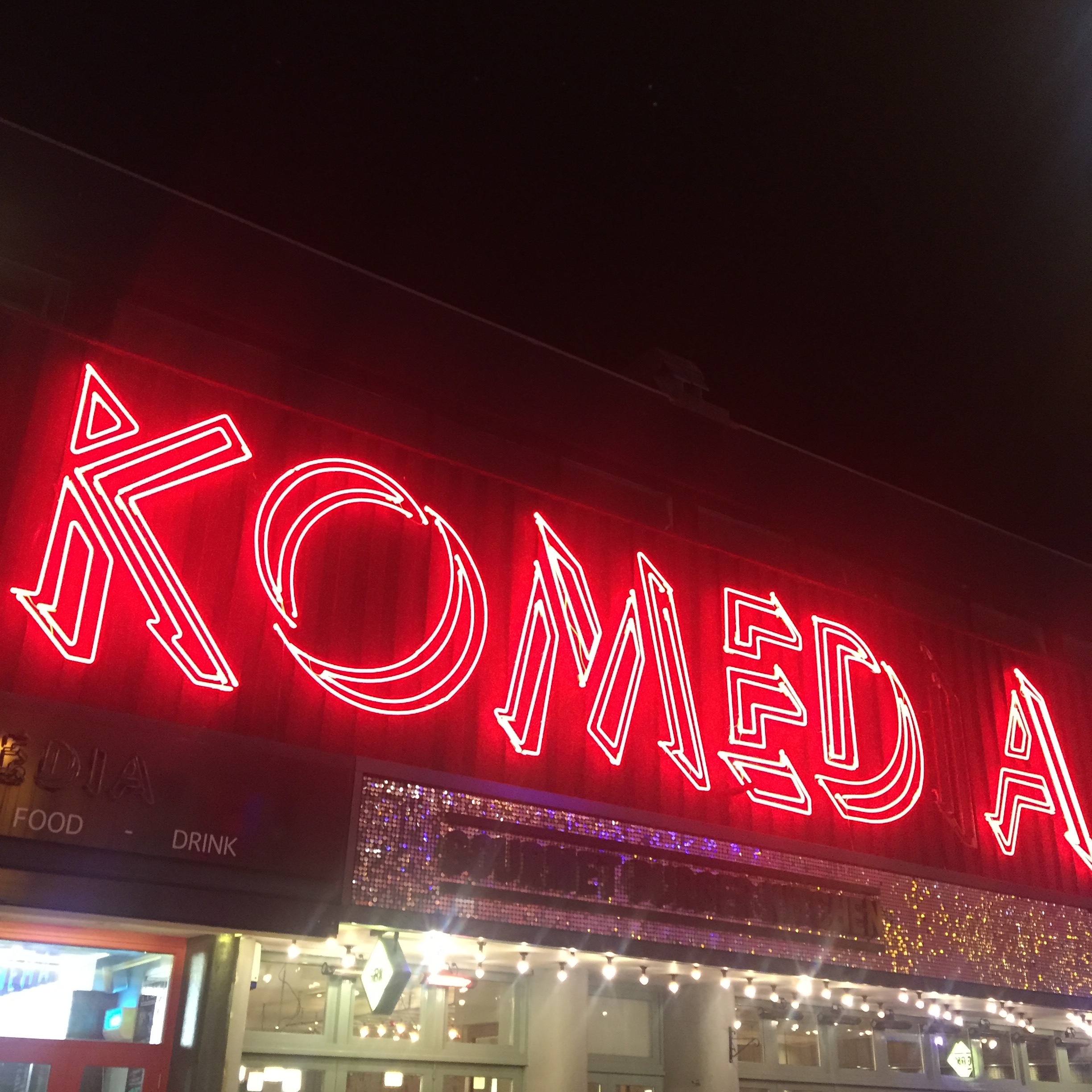 16-Dukes_Komedia.jpg