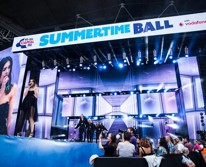 dua-lipa-summertime-ball-2017-3-1497113334-view-0.jpg