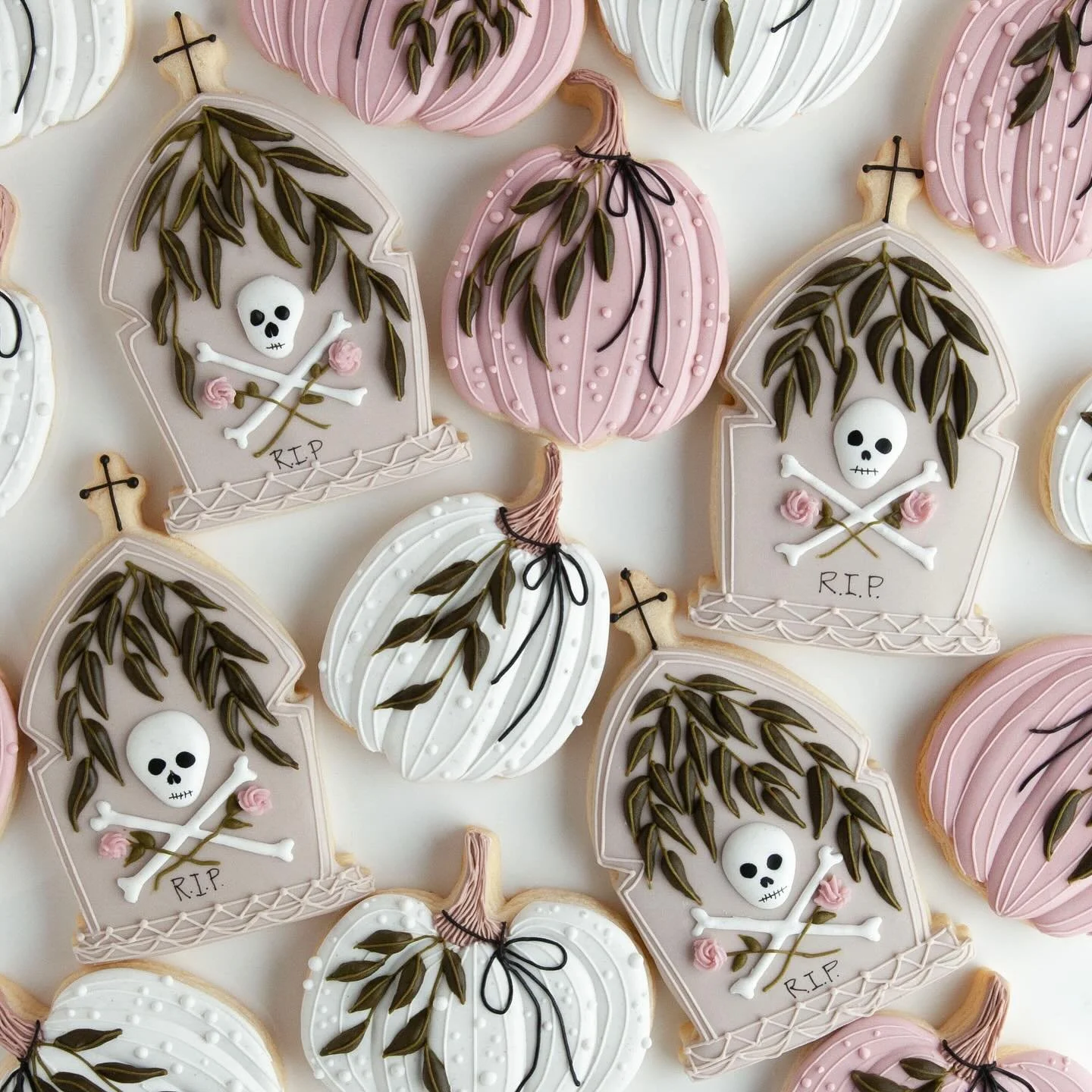 Cookie cutters available in the Halloween Collection!