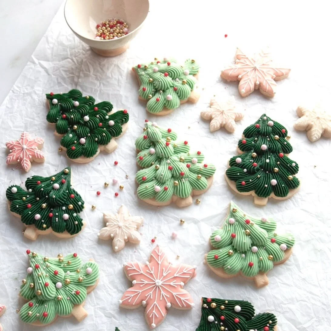 Buttercream Christmas trees from my book Beautiful Cookies For All&hellip;. Cutters available in the Christmas collection.