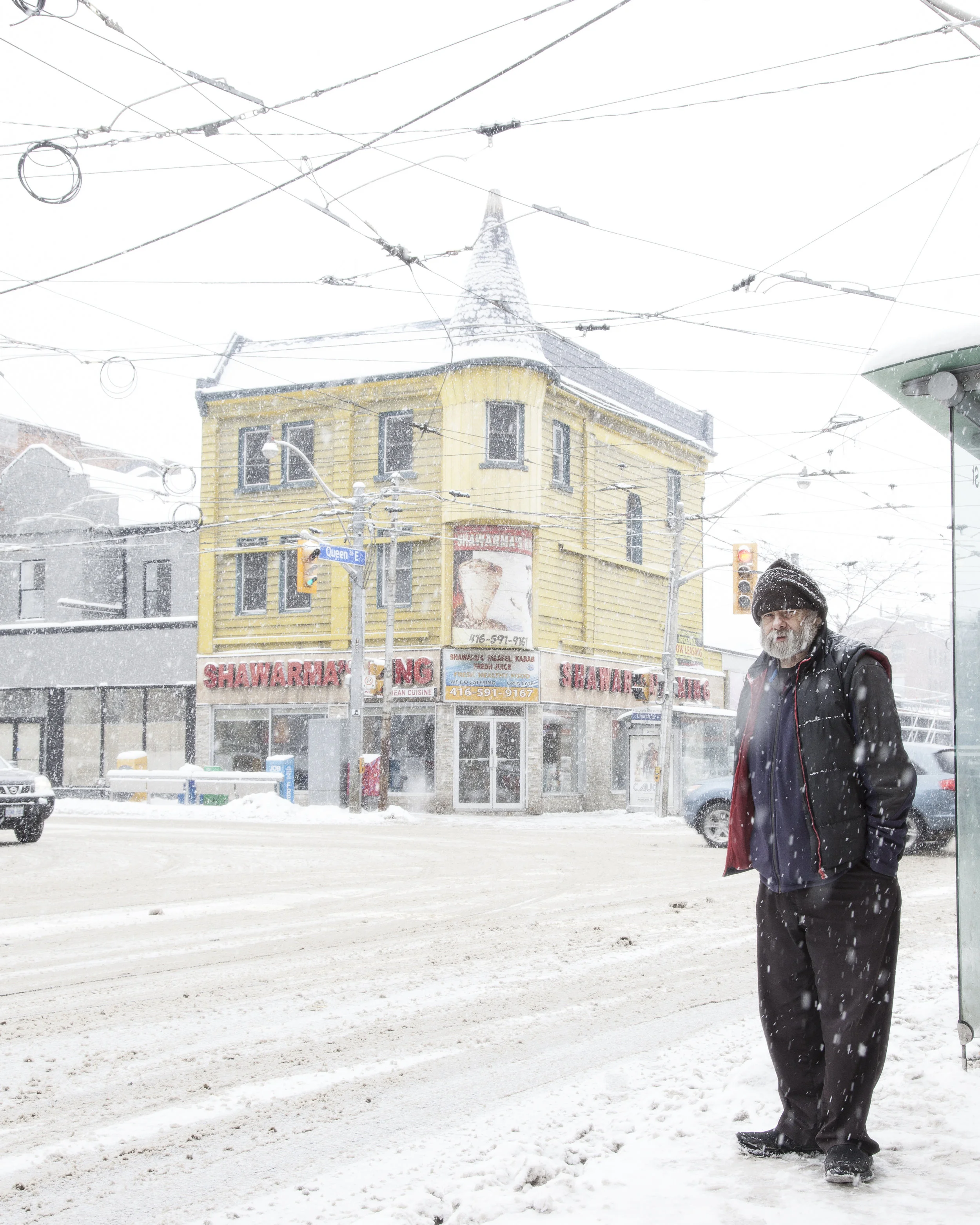 waitingbus_snow.jpg