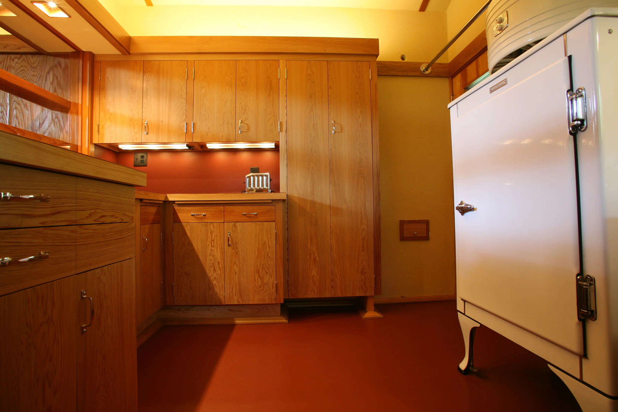 Kitchen4.JPG