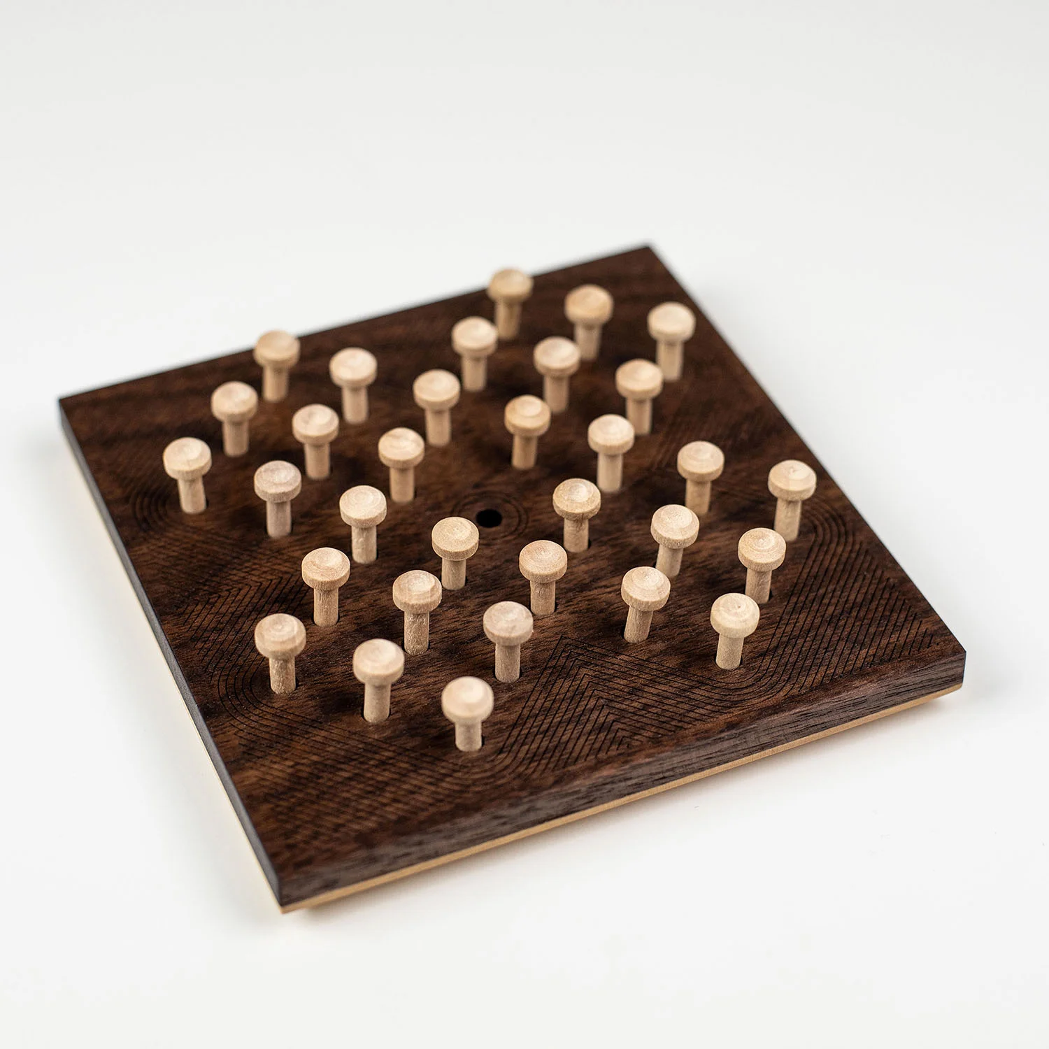 HI-Q GAME