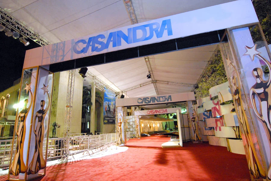 Casandra-Alfombra.jpg