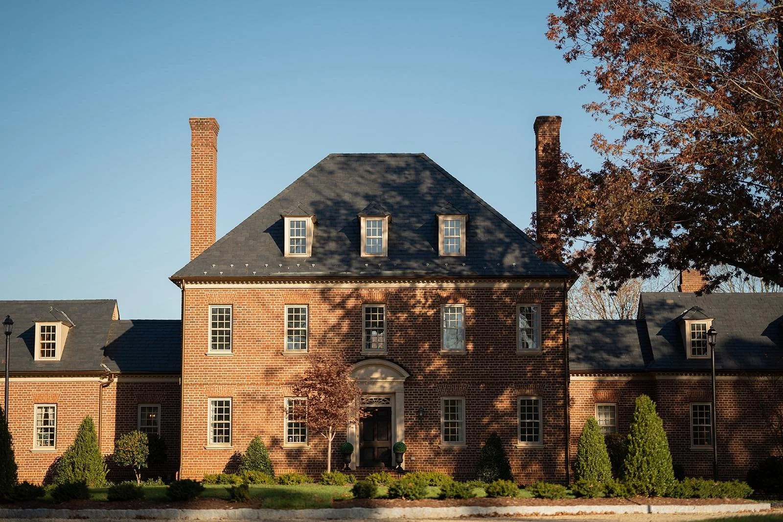 Crowe Mansion|26mi-plus less-than-50 50-100 100-250 250plus Classic