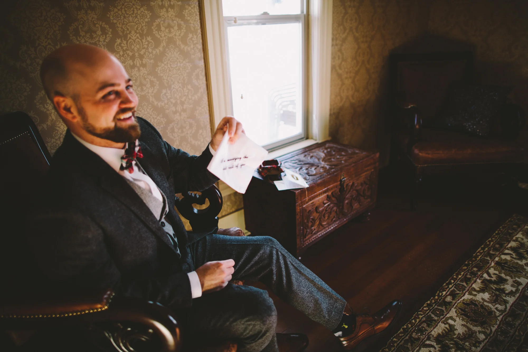 Cattle Barn Wedding in the Christmas Winter Snow | Cle Elum Wedding | Pacific Northwest Winter Wedding | Christmas Themed Wedding | Tida Svy Photography | www.tidasvy.com