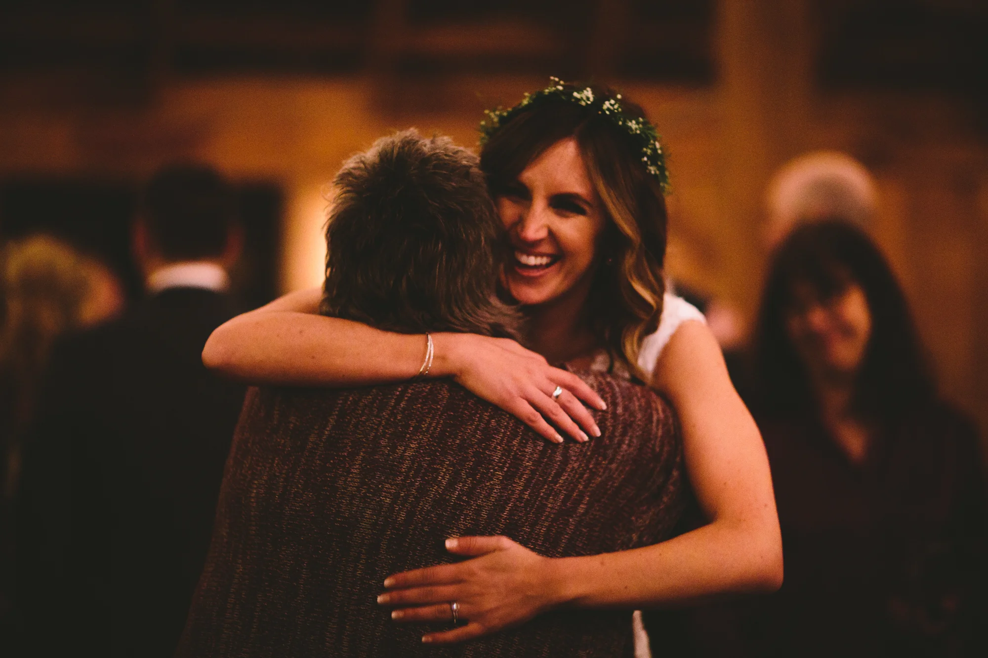 Cattle Barn Wedding in the Christmas Winter Snow | Cle Elum Wedding | Pacific Northwest Winter Wedding | Christmas Themed Wedding | Tida Svy Photography | www.tidasvy.com