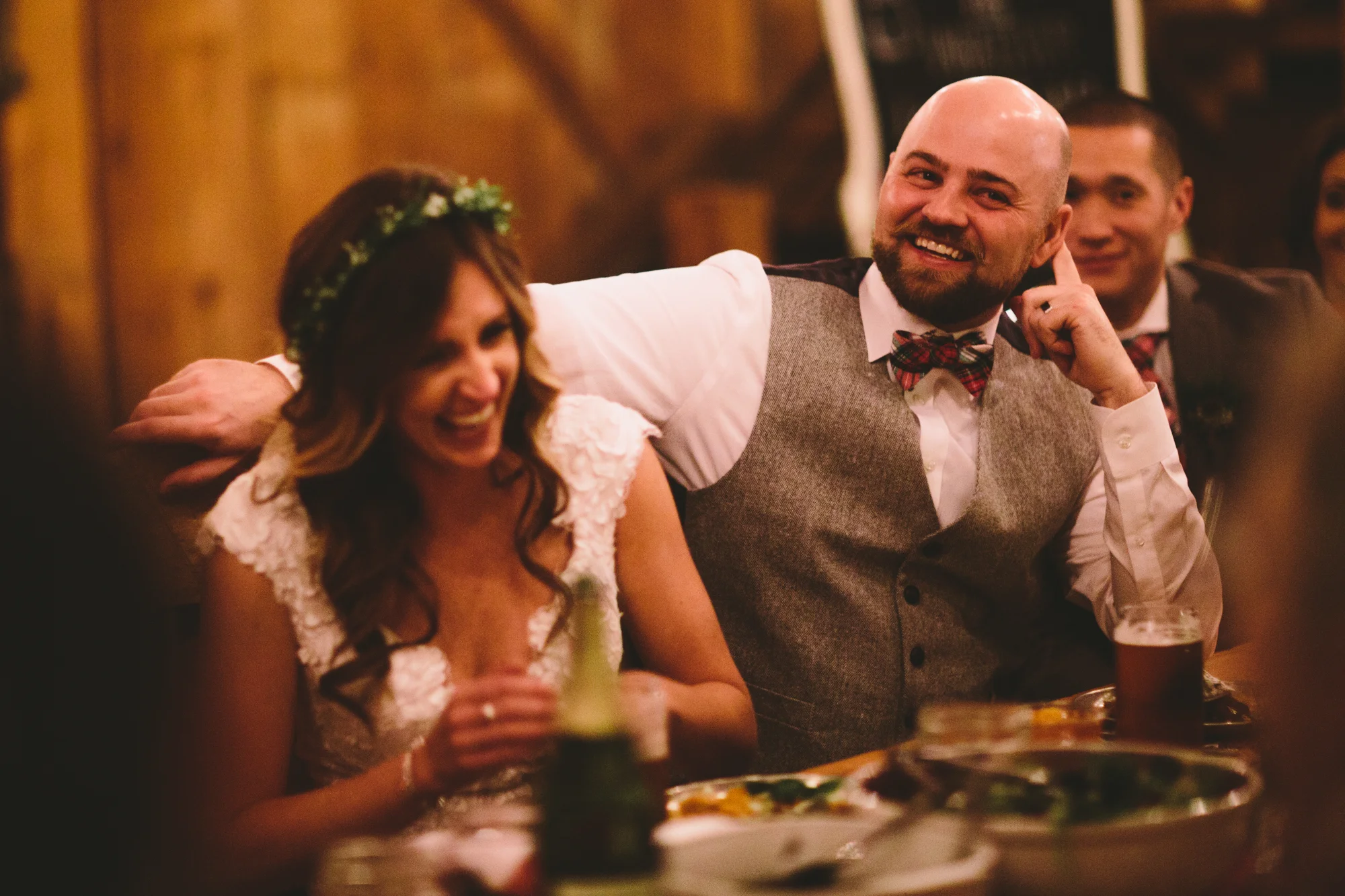 Cattle Barn Wedding in the Christmas Winter Snow | Cle Elum Wedding | Pacific Northwest Winter Wedding | Christmas Themed Wedding | Tida Svy Photography | www.tidasvy.com