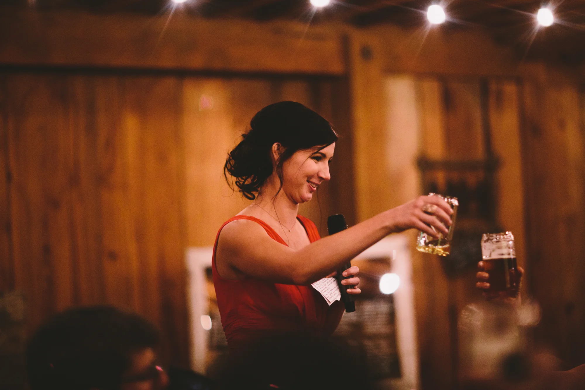 Cattle Barn Wedding in the Christmas Winter Snow | Cle Elum Wedding | Pacific Northwest Winter Wedding | Christmas Themed Wedding | Tida Svy Photography | www.tidasvy.com