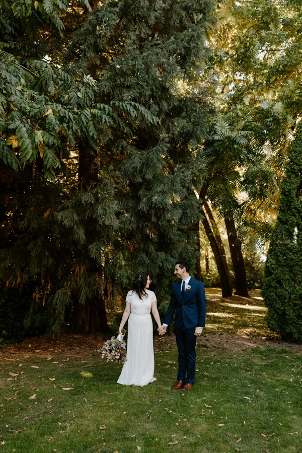 McMenamins Cornelius Pass Roadhouse Wedding | Portland Wedding Photographer | Tida Svy | www.tidasvy.com
