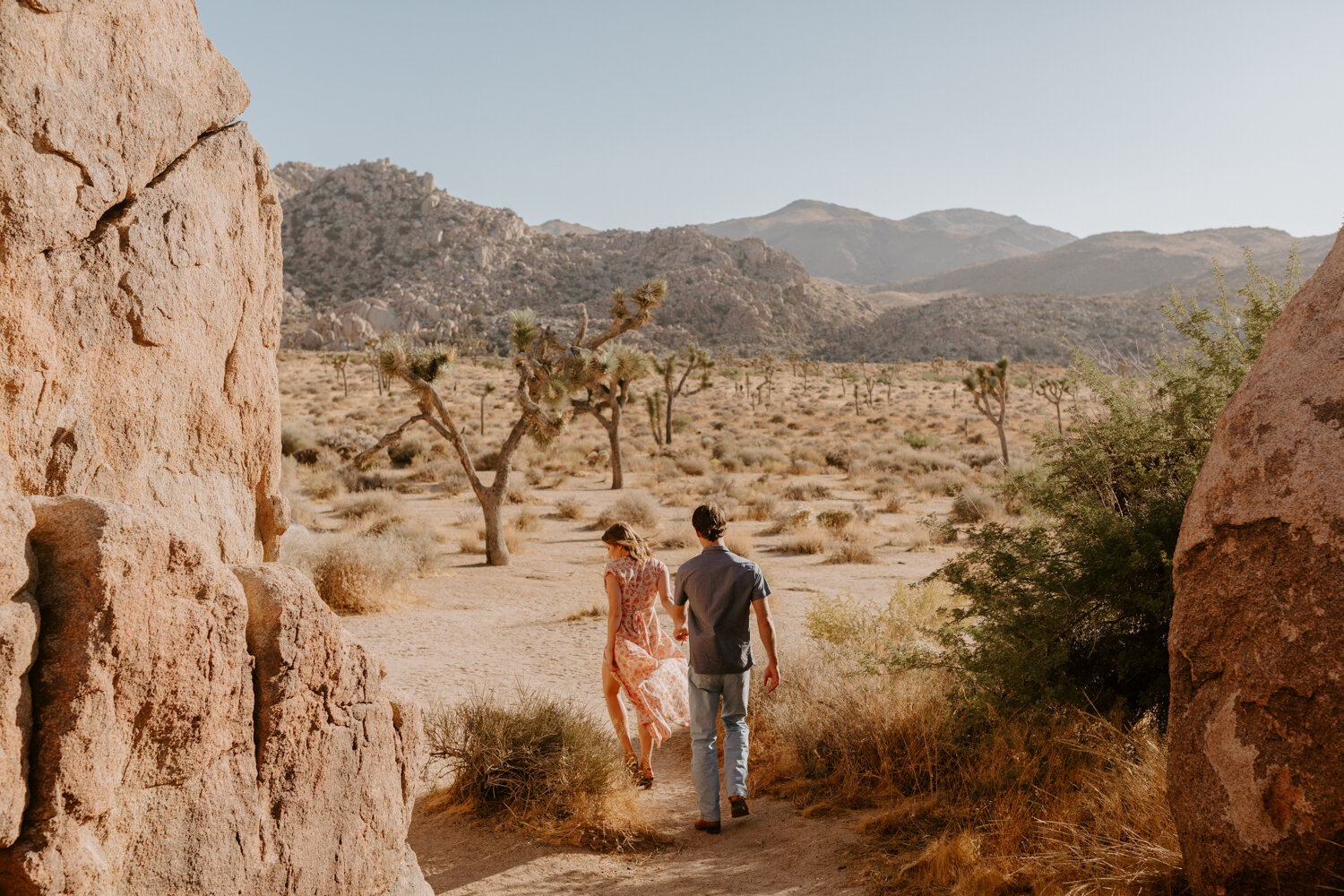 Joshua Tree Engagement Session | Palm Springs Wedding Photographer | Los Angeles Wedding Photographer | Tida Svy | www.tidasvy.com