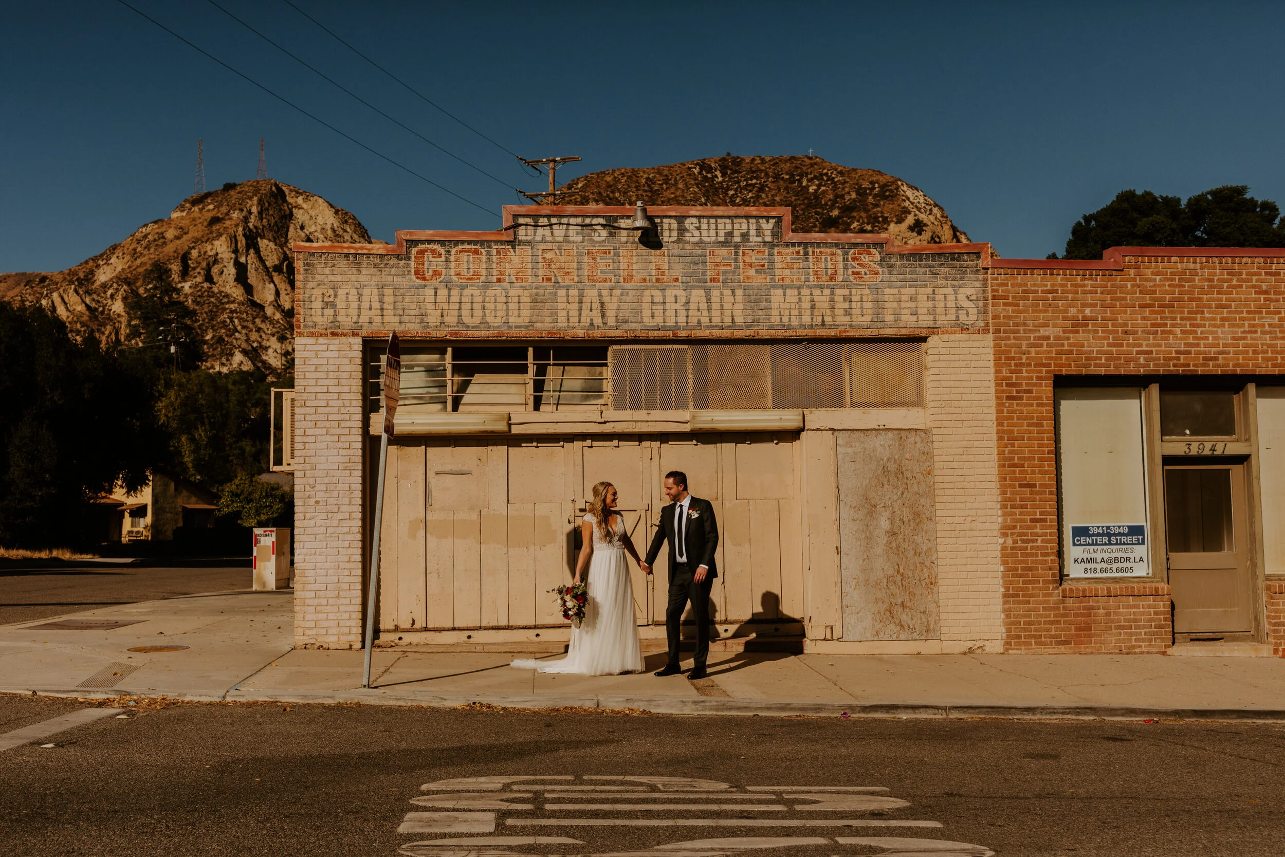 Colorful Wedding at the Historical Newhall Mansion in Piru, CA — Tida Svy
