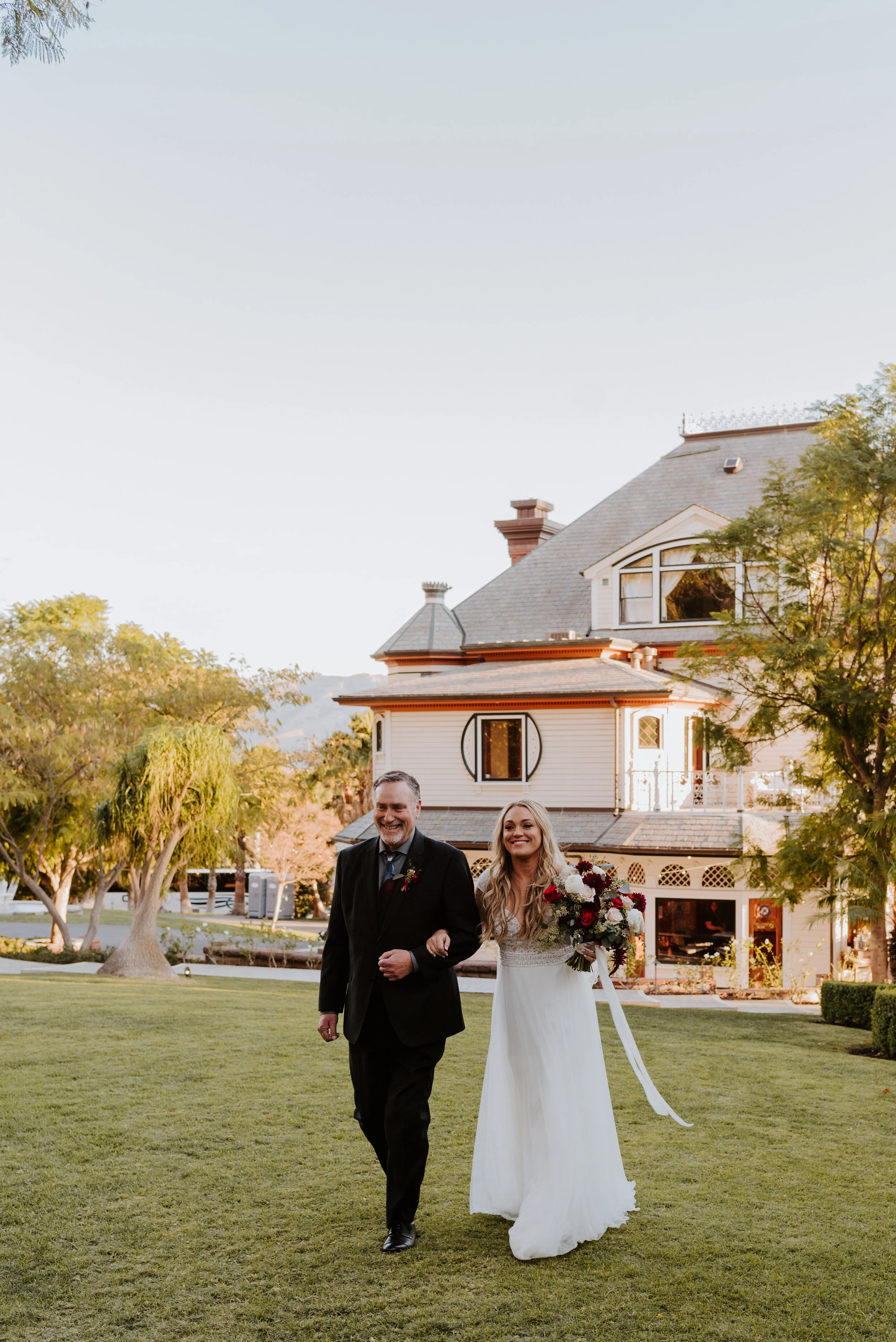 Colorful Wedding at the Historical Newhall Mansion in Piru, CA — Tida Svy