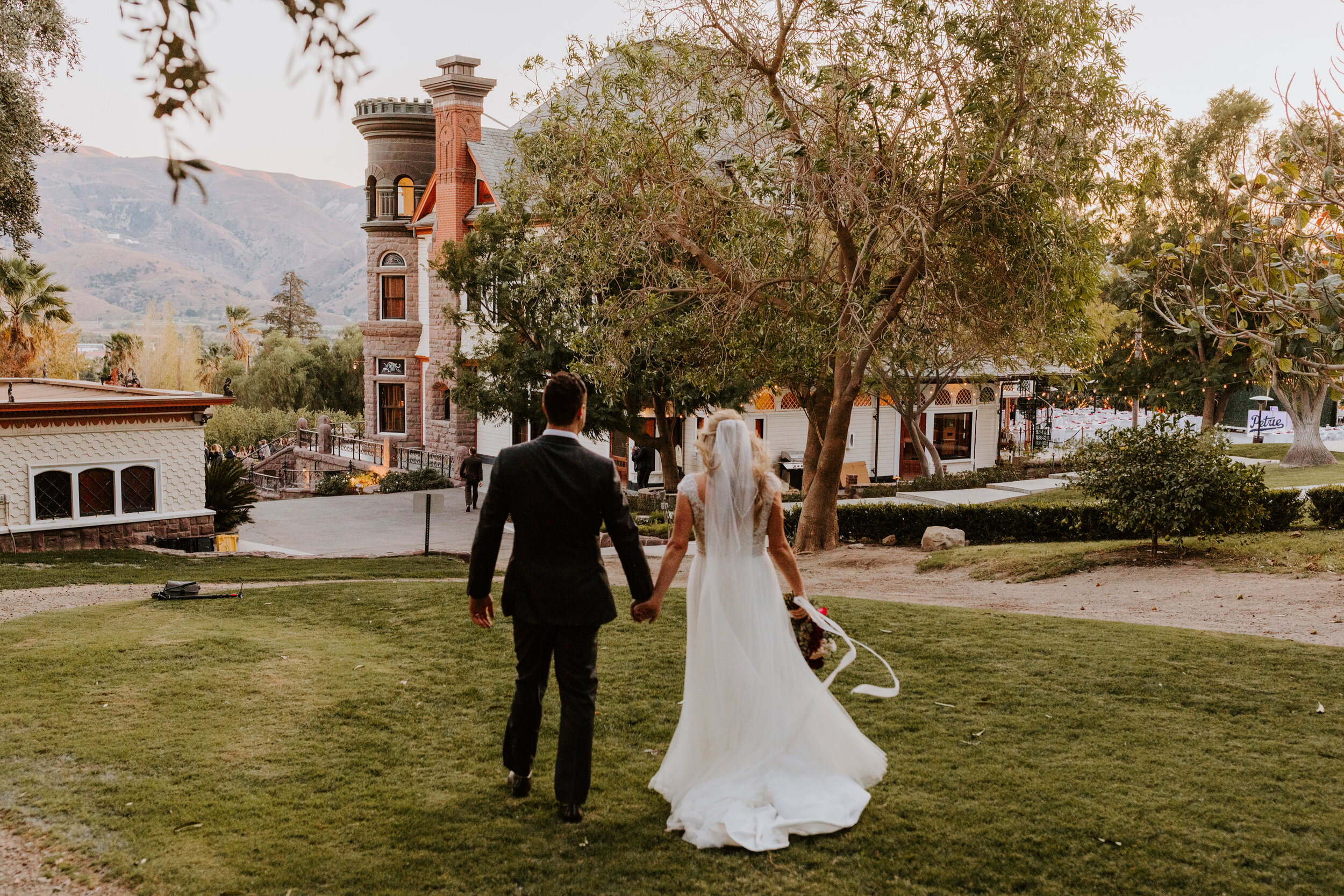 Colorful Wedding at the Historical Newhall Mansion in Piru, CA — Tida Svy