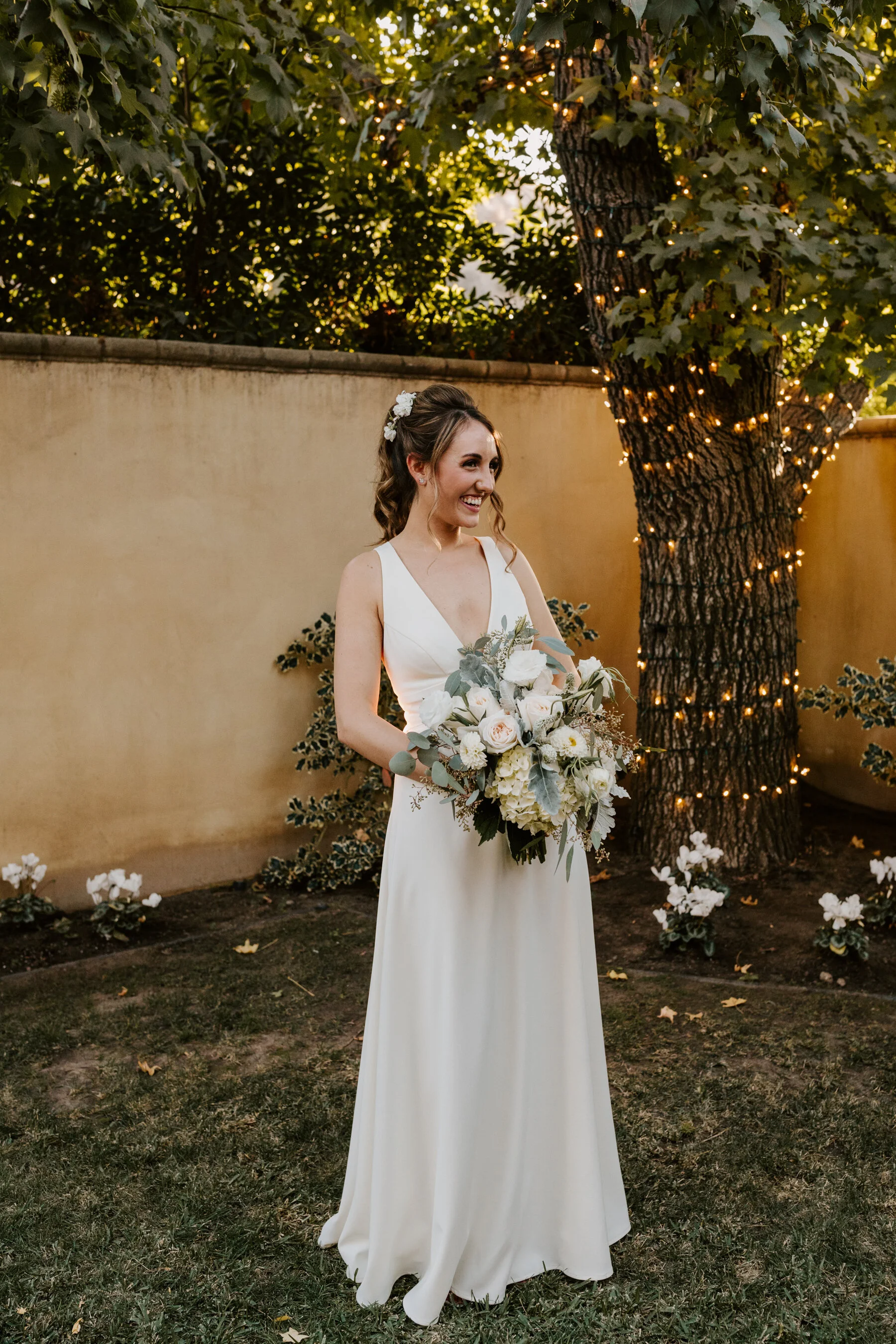 Intimate Los Angeles Backyard Wedding with InNOut — Tida Svy