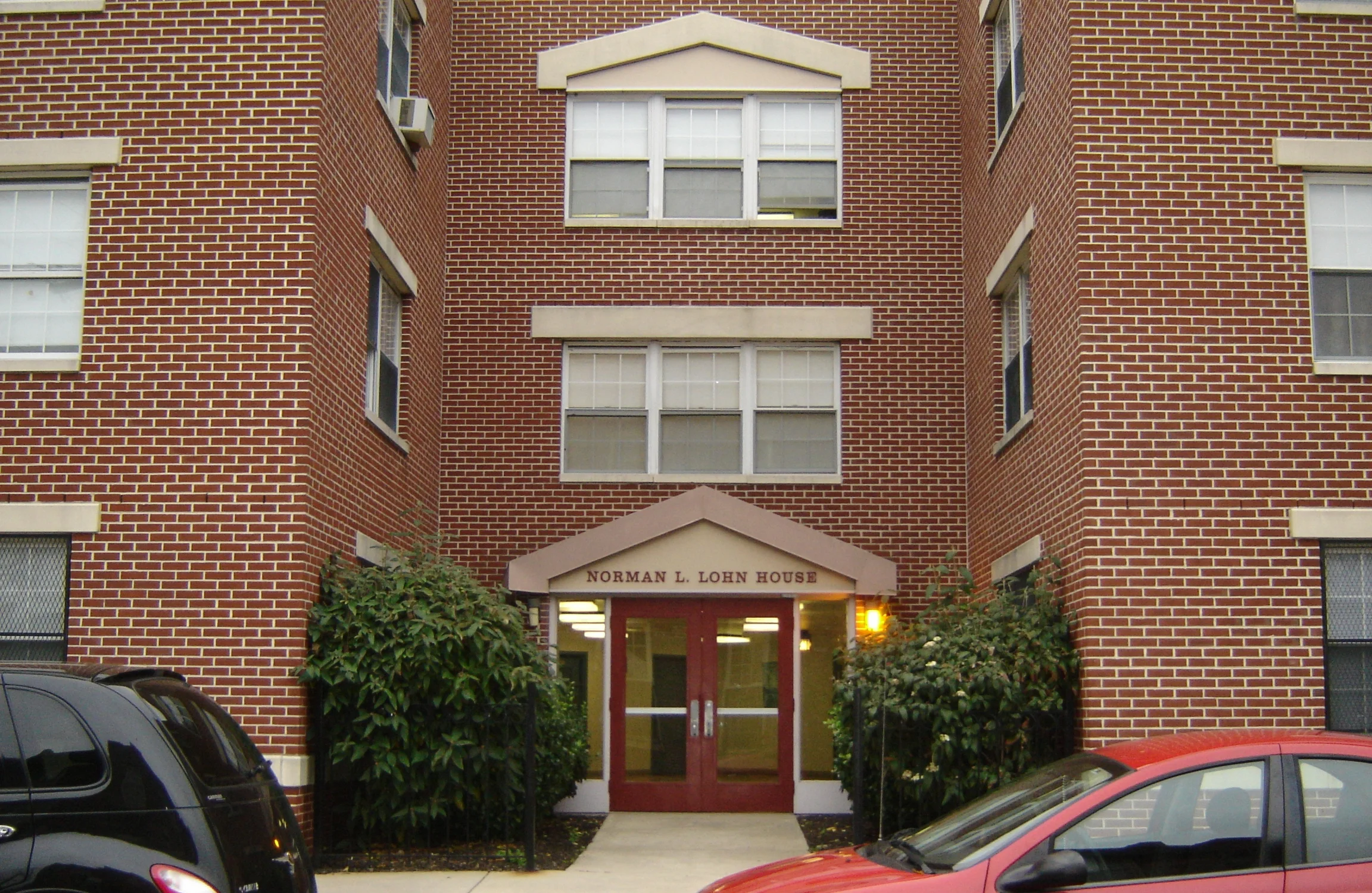 Norman Lohn Interior and exterior 009.jpg