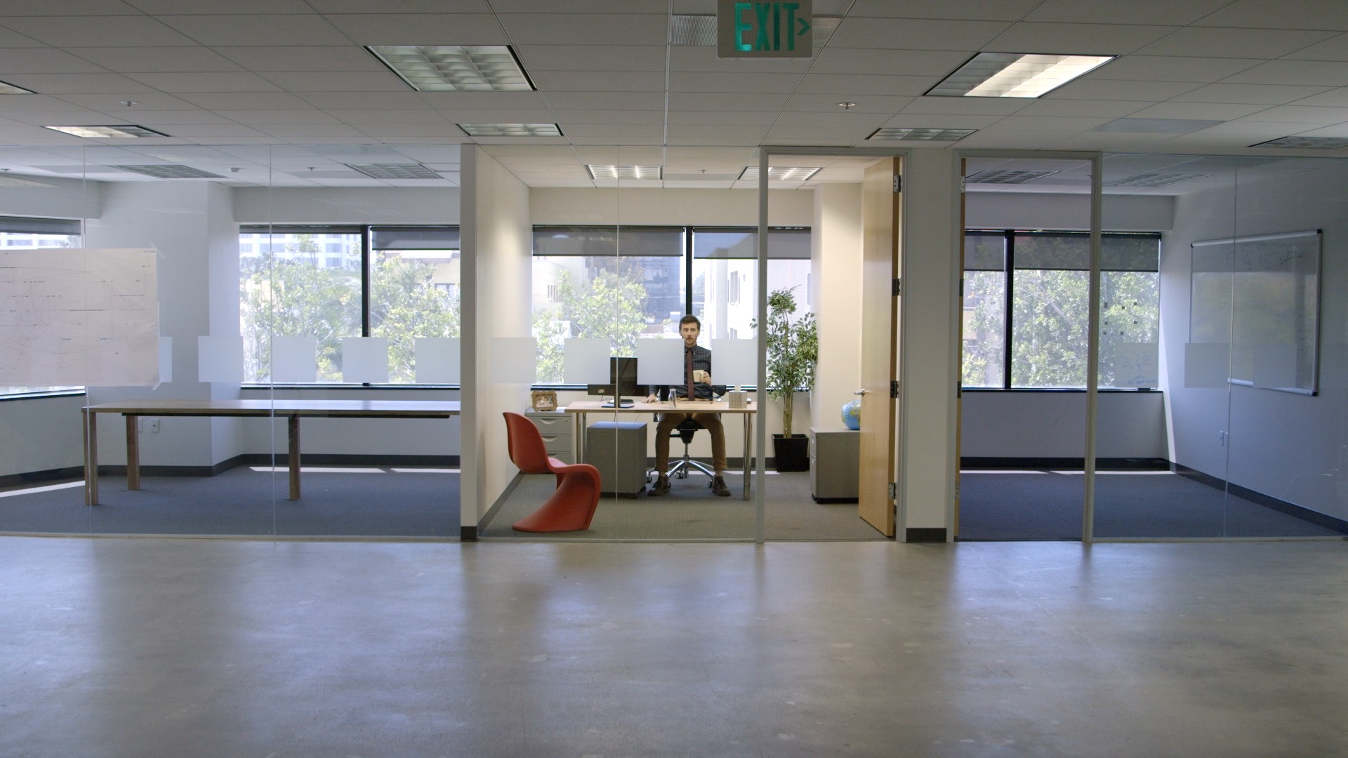 ZR Empty Office 1.jpg