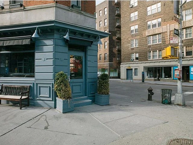 A Tuesday morning during early spring on West 13th Street and Greenwich Avenue.
If you want to know more about 'Naked New York,' follow the link in bio!