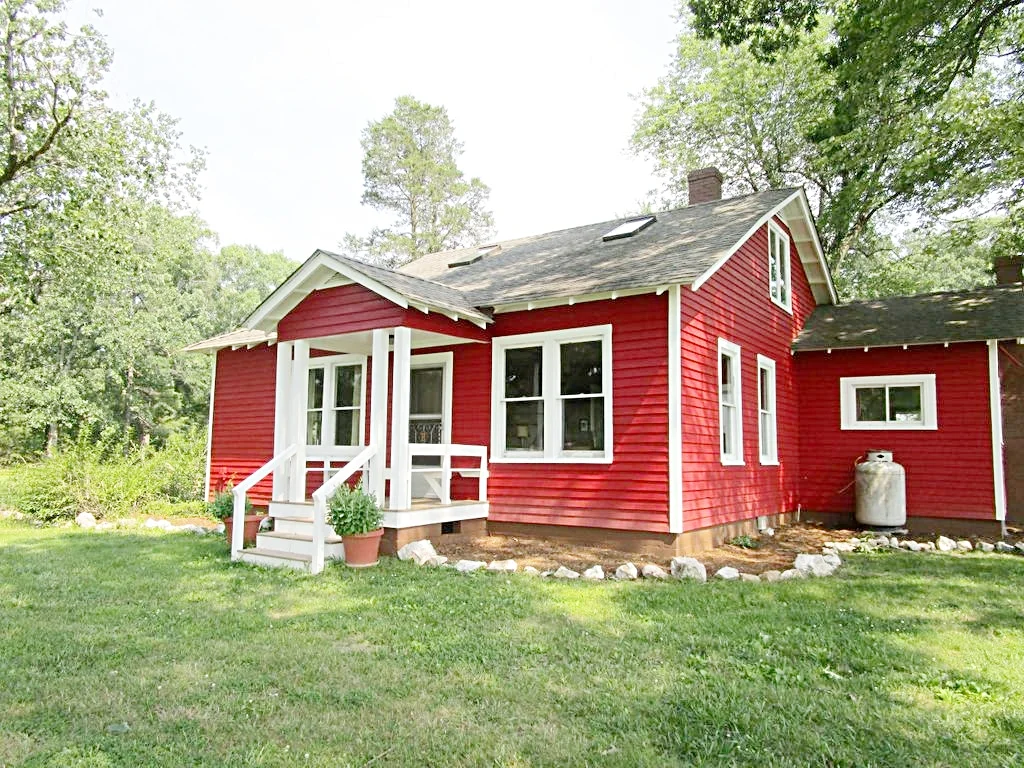 red house.jpg