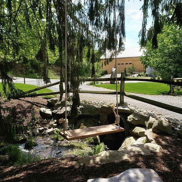 The Graver kids have spent all spring breaking in this swing. We're excited to see the first photo of a bride doing the same!

#TheBarnAtGraversTreeFarm #weddingbarn #paweddingbarn #weddingvenue #treeswing #weddingphotoopps