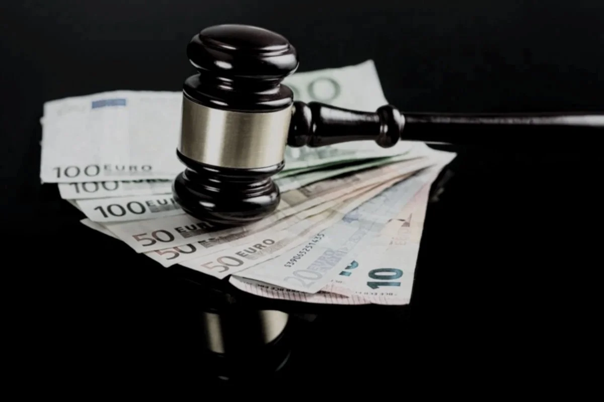 Voorlopige schadevergoeding in kort geding: Hof Amsterdam corrigeert voorzieningenrechter