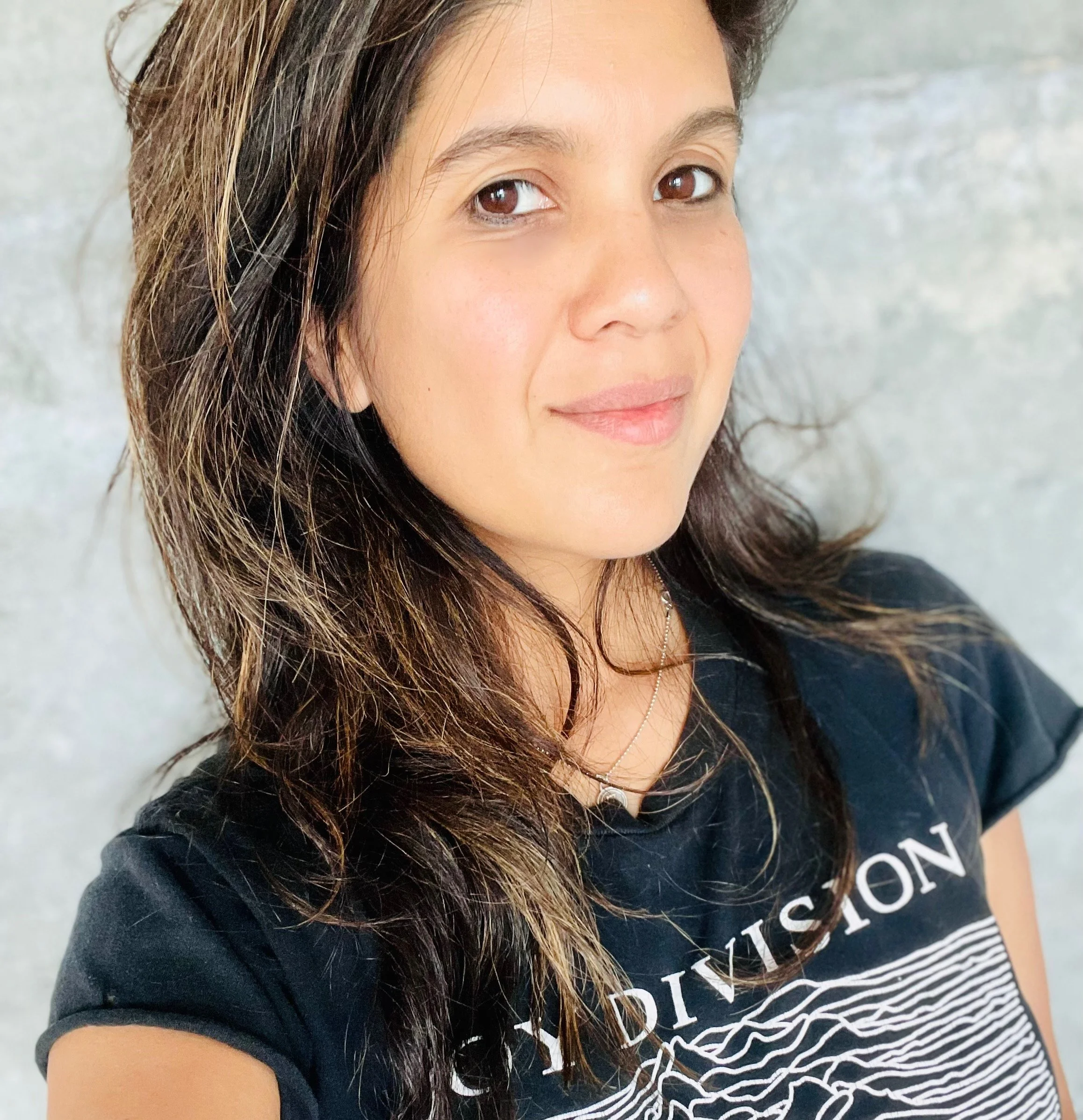 Suparna Choudhury, 2026 Scholar. Suparna is an interdisciplinary researcher and writer, positioned between academic and community-based research, as well as experimental arts and healing. She trained in neuroscience, history
and philosophy of science
