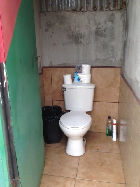 This toilet ranks 3 in our toilet ranking system