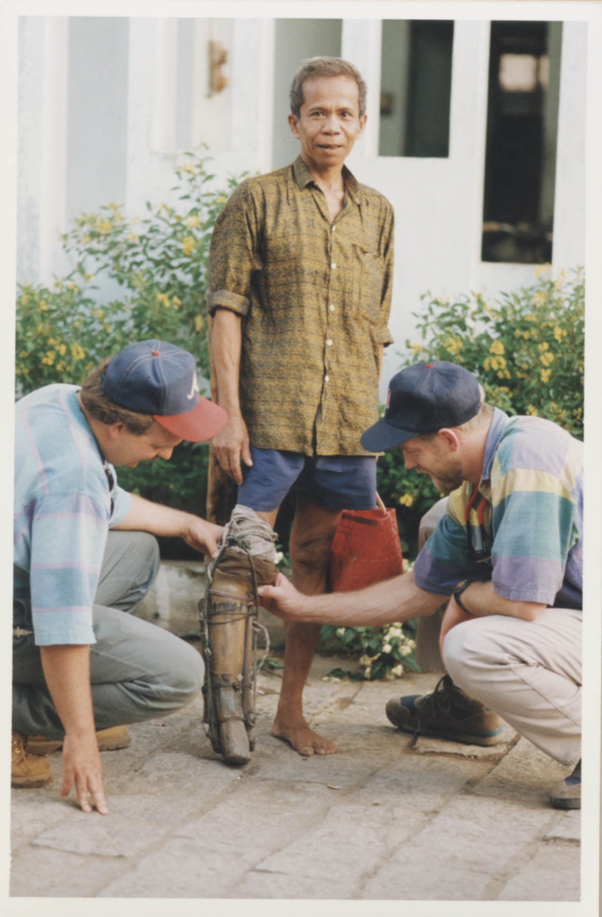 VNAH 1994 Amputees - 13.jpeg