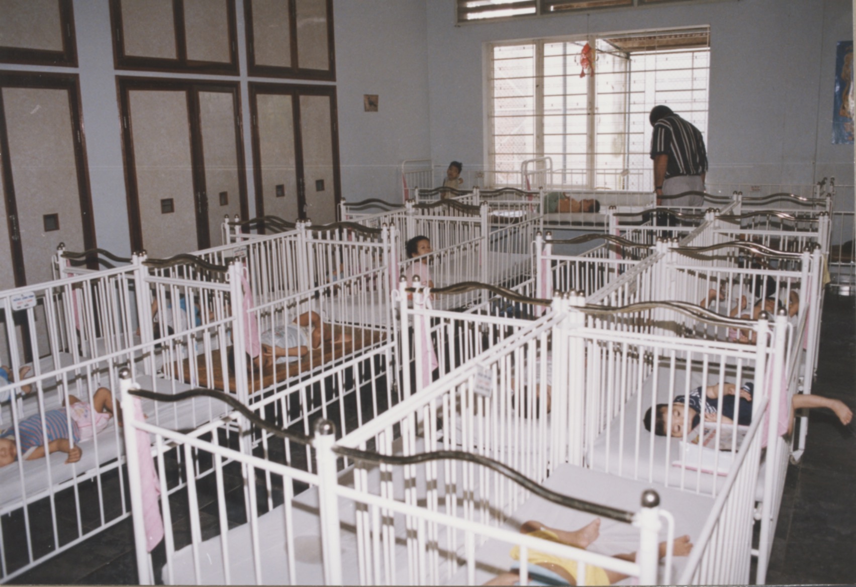 VNAH 1994 Amputees - 31.jpeg