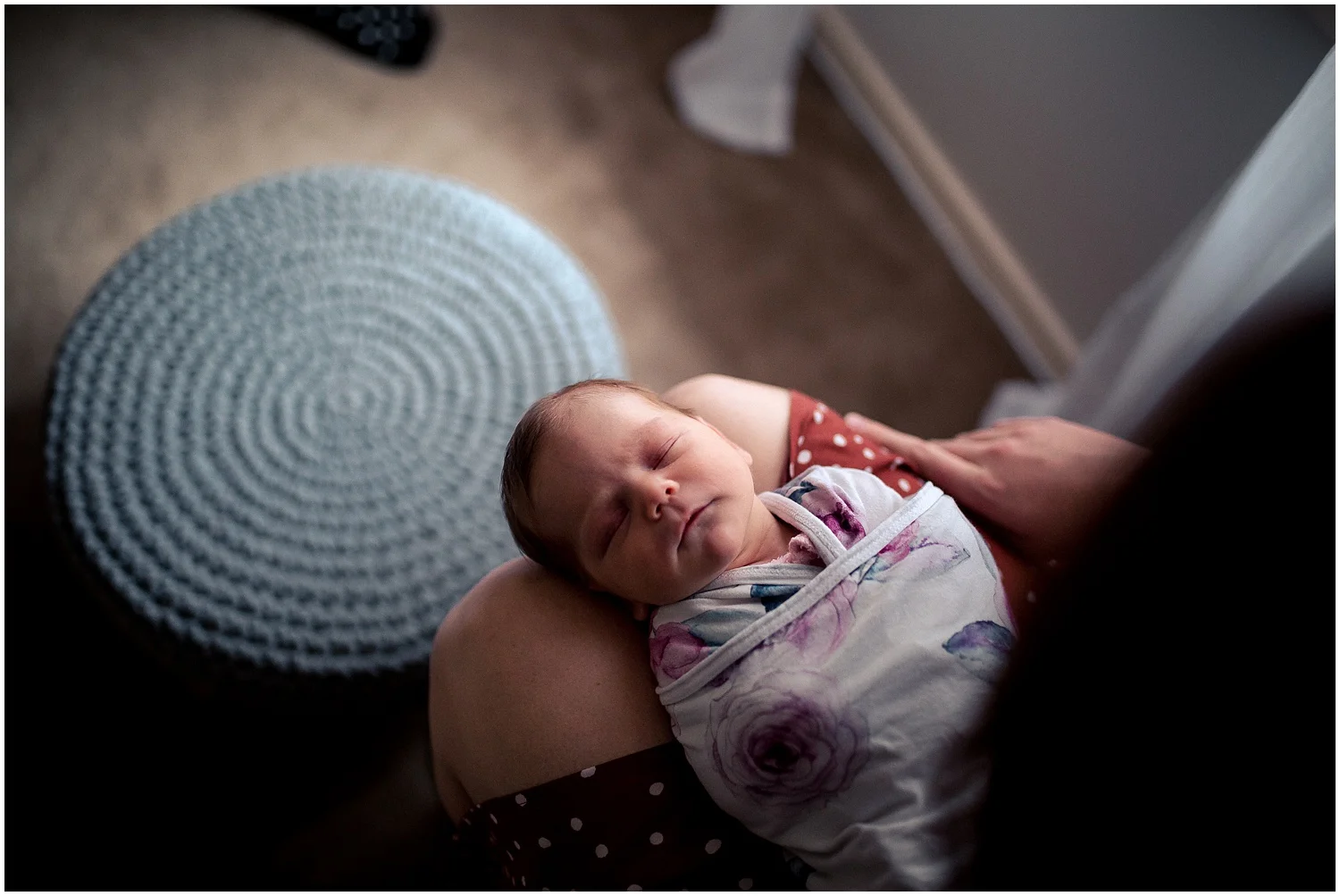 Newborn in-home photography on a cold winters day - Albury Wodonga family and baby photographer