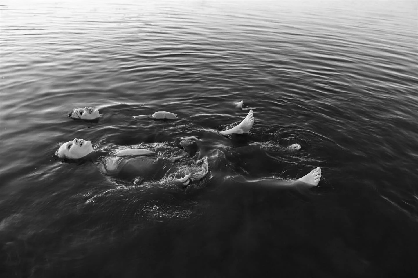 Those lazy, hazy days between Christmas and New Years are honestly the best. No where to be. Nothing to do. Time to finally allow yourself to just be still.
Who&rsquo;s embracing the week of nothingness? I know I am!