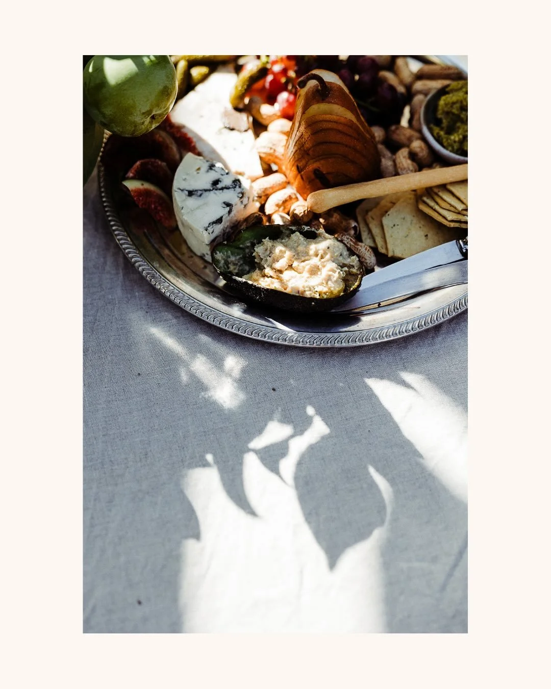 The evening before the event!
Few little drinks and nibbles put on by the amazing folks at @burrowesrest before our @to_gathertable Sunday long lunch 

We make a good team @bechaycraft @natashalarsenphotography !!