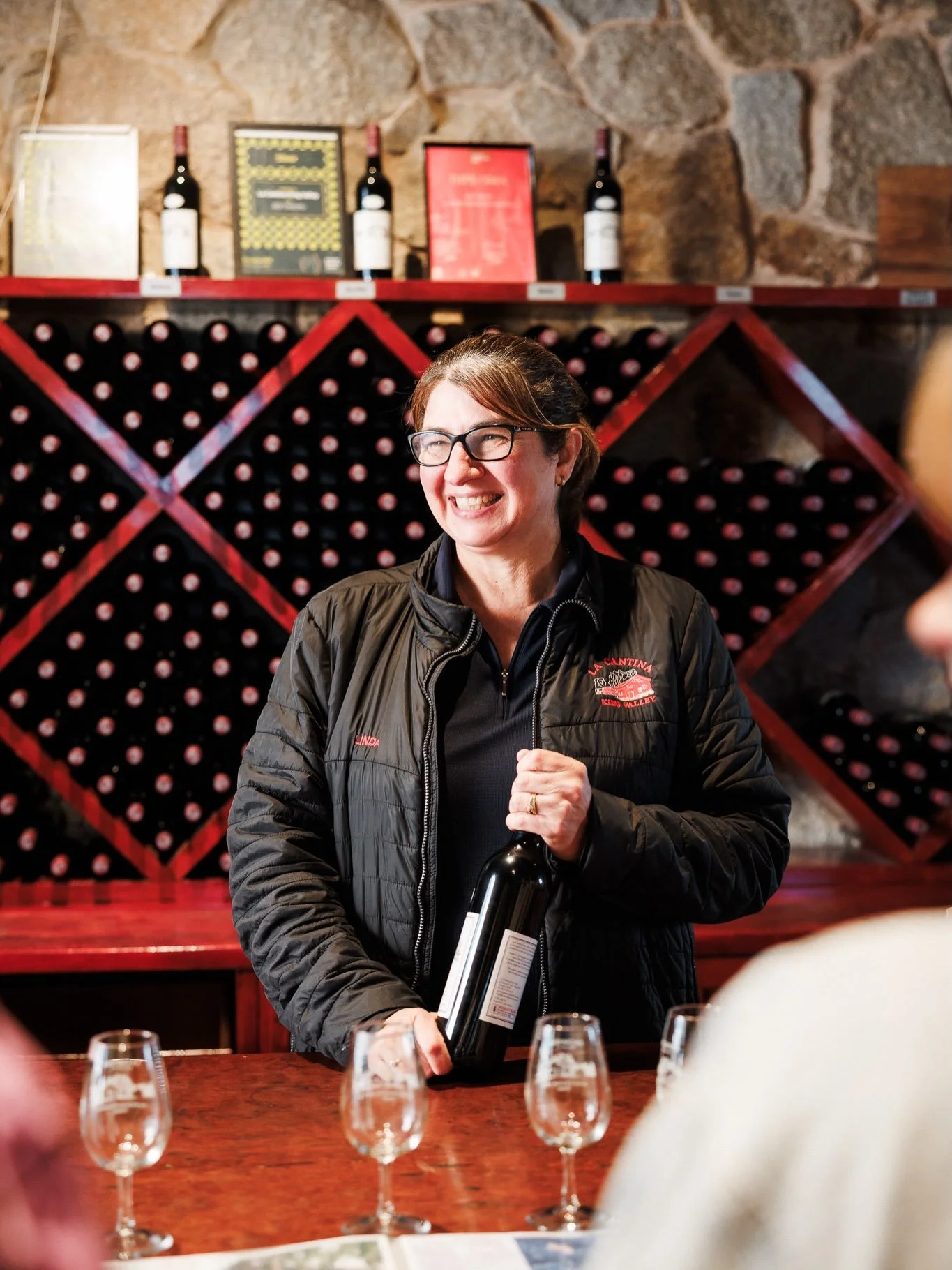 Some of the happiest faces in the King Valley! And why wouldn&rsquo;t you be when you live and work in a part of the world that looks and taste at like that 🍷🧀🥂

1 &amp; 3 @lacantinakingvalley 
2 @johngehrigwines 
4 &amp; 5 @pizziniwines 
6 @dalzo