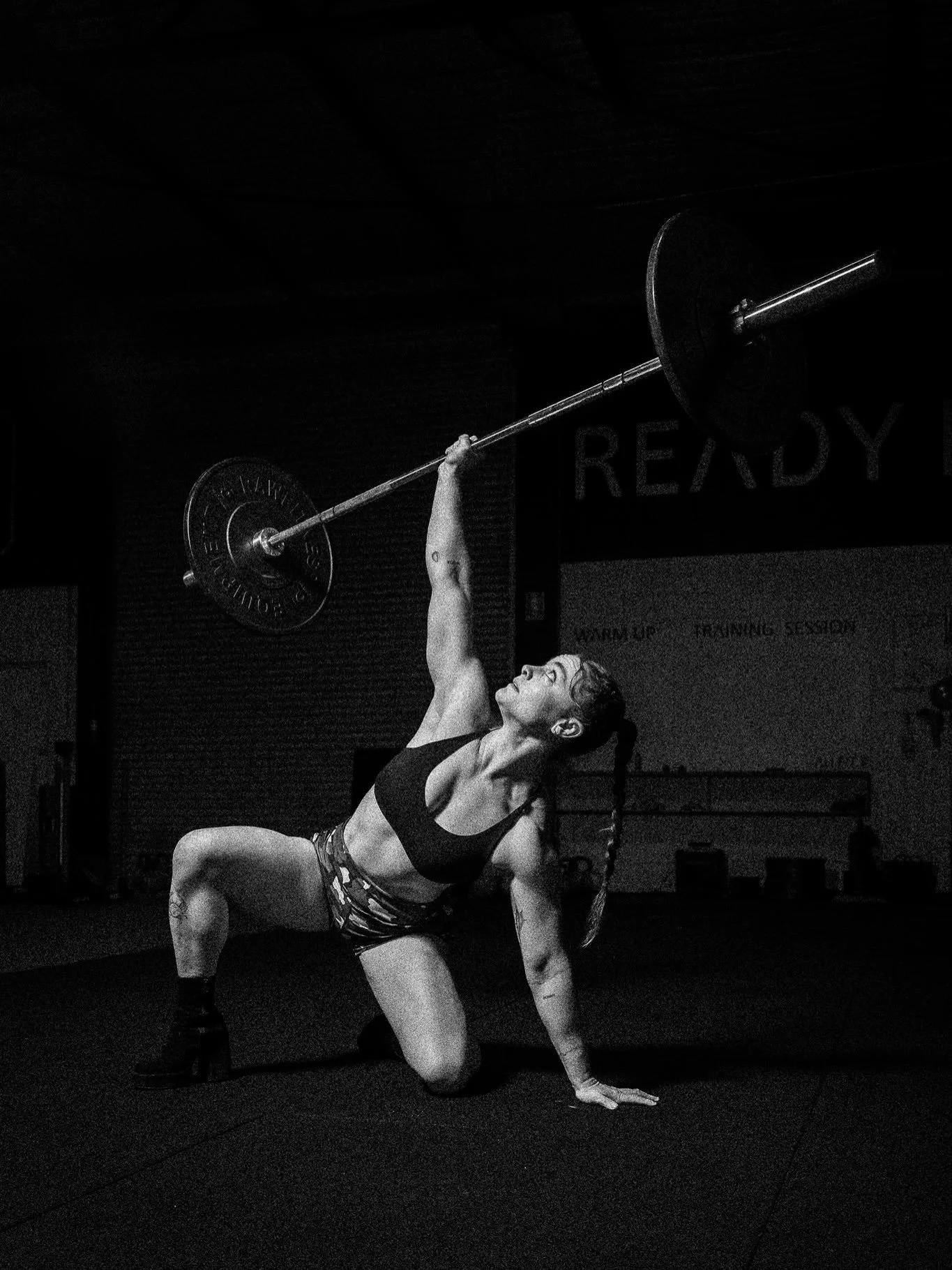 Ex-gymnast. Current acrobat. Superhuman. @georgiajwebb 

A few more of the photos I did earlier this week with Georgia at @allfit_albury before she flew off to Europe to perform.