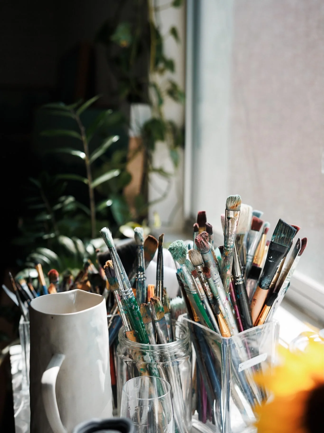 A couple of quiet moments from a recent shoot with @edwina.edwards in her studio.