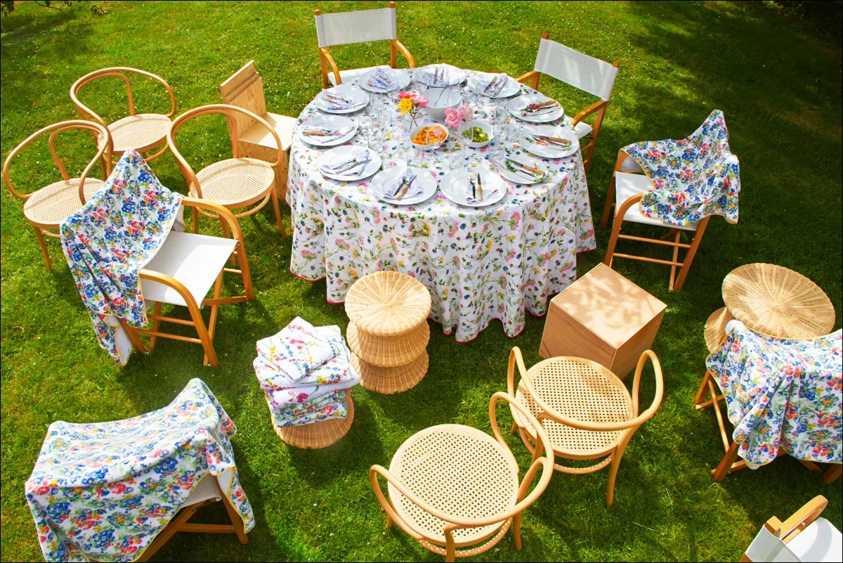 PORTHAULT:THONET.jpg