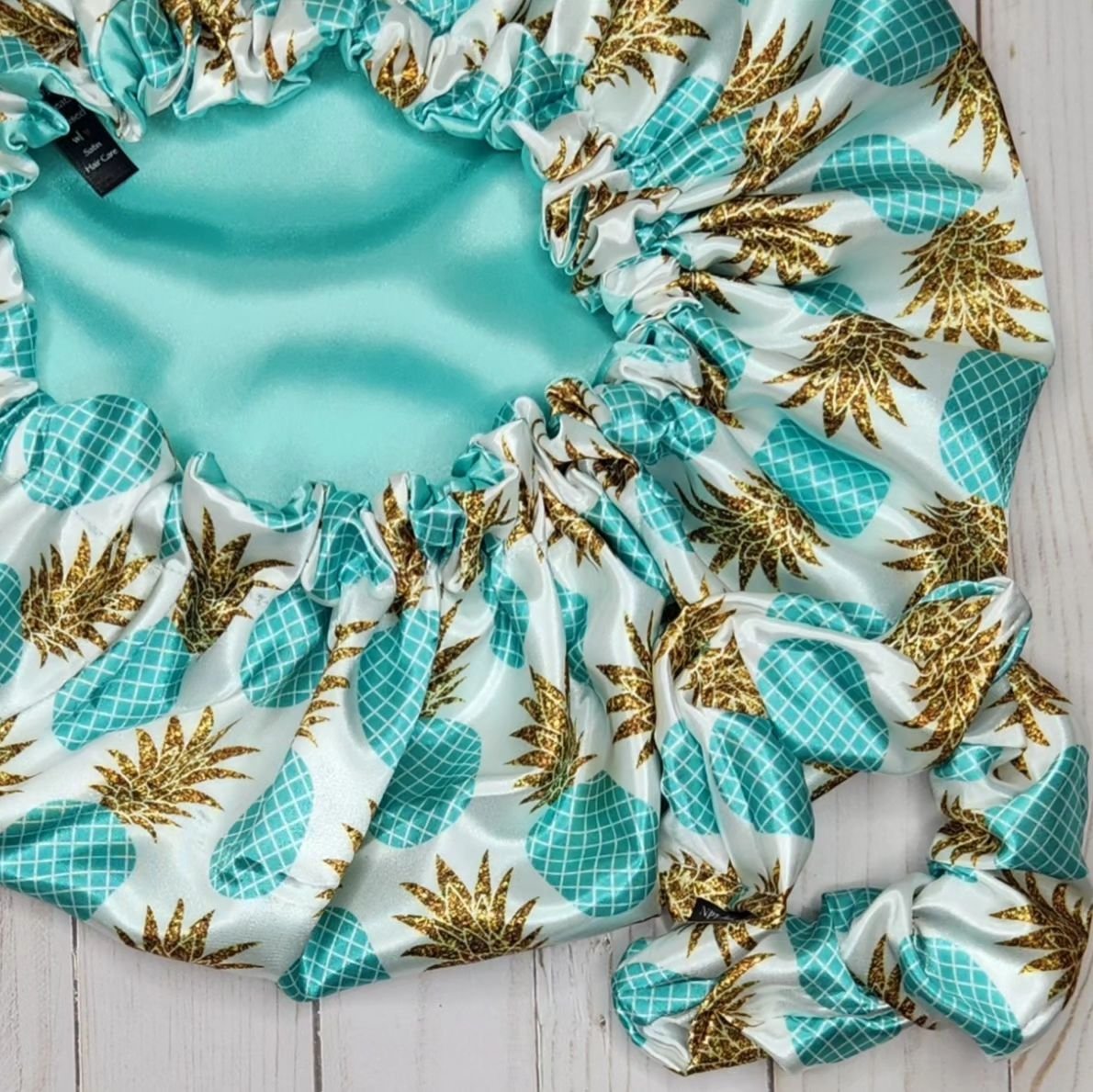 NEW 🍍 NEW 🍍 NEW our newest print bonnet is now available, exclusively at #NPTressTreats