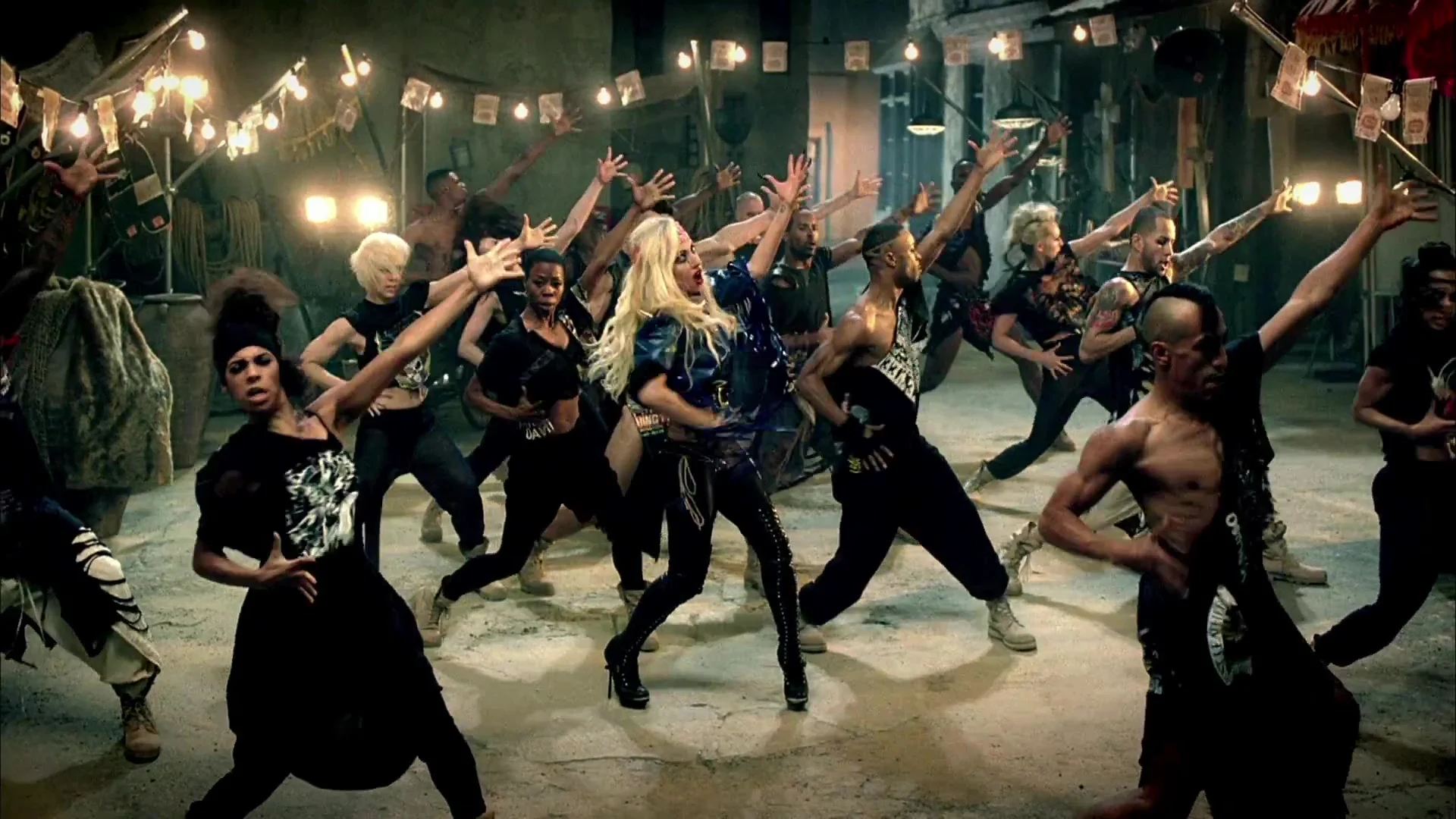 Lady_Gaga_-_Judas_218.jpg