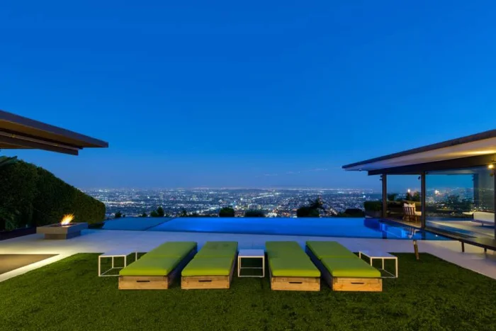 matthew-perrys-flawless-sunset-strip-contemporary-can-be-yours-for-a-mere-13-5m7.jpg