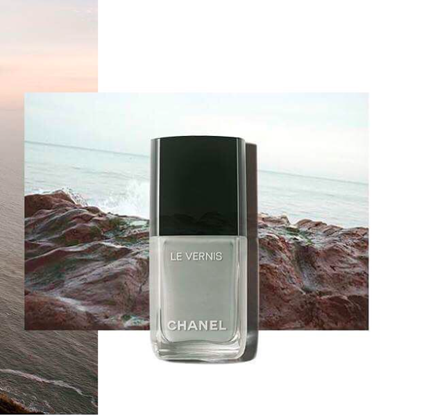 Le Vernis Nail Colour in Horizon Line