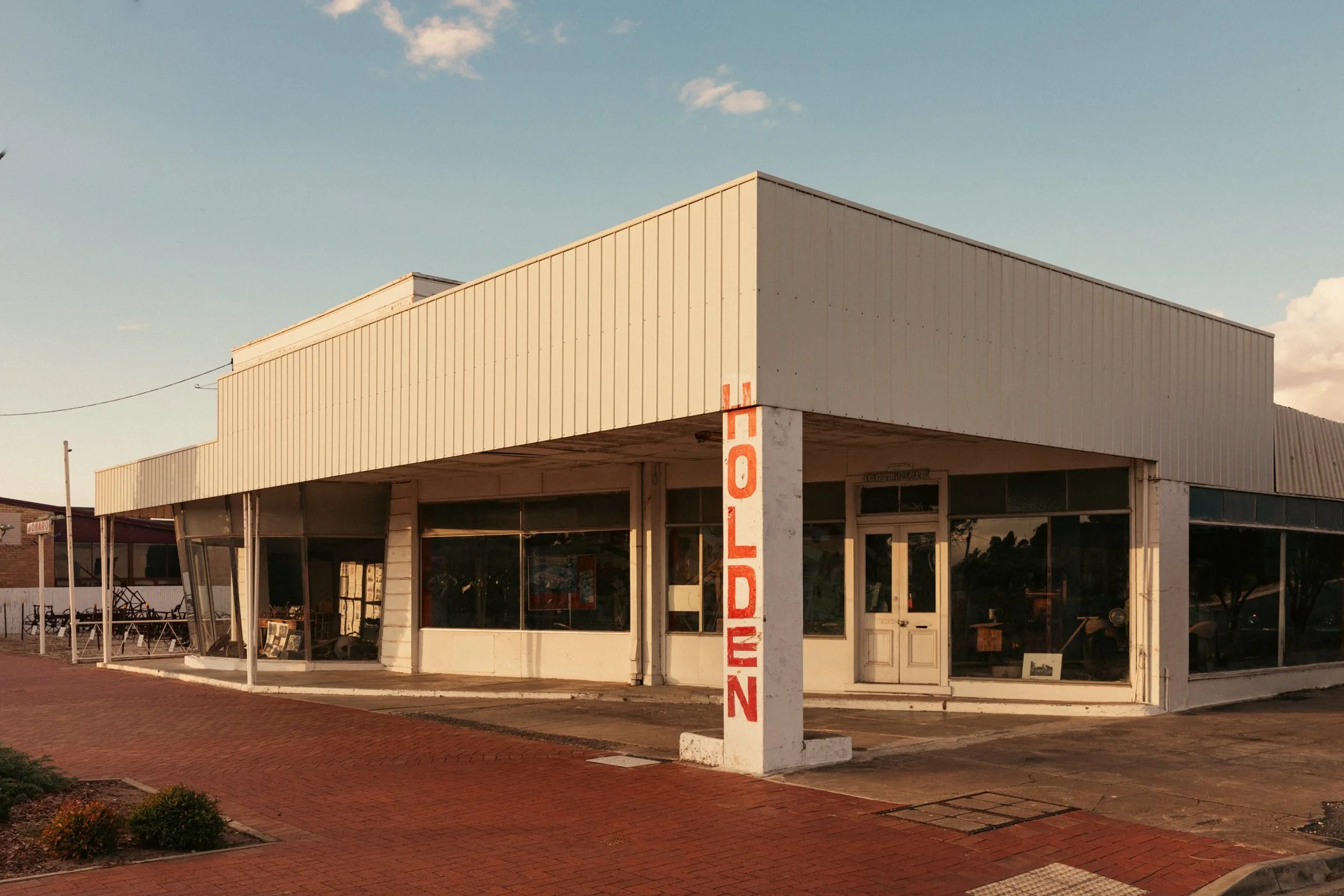 Small-Towns-Charlie-Kinross-LR-2744.jpg
