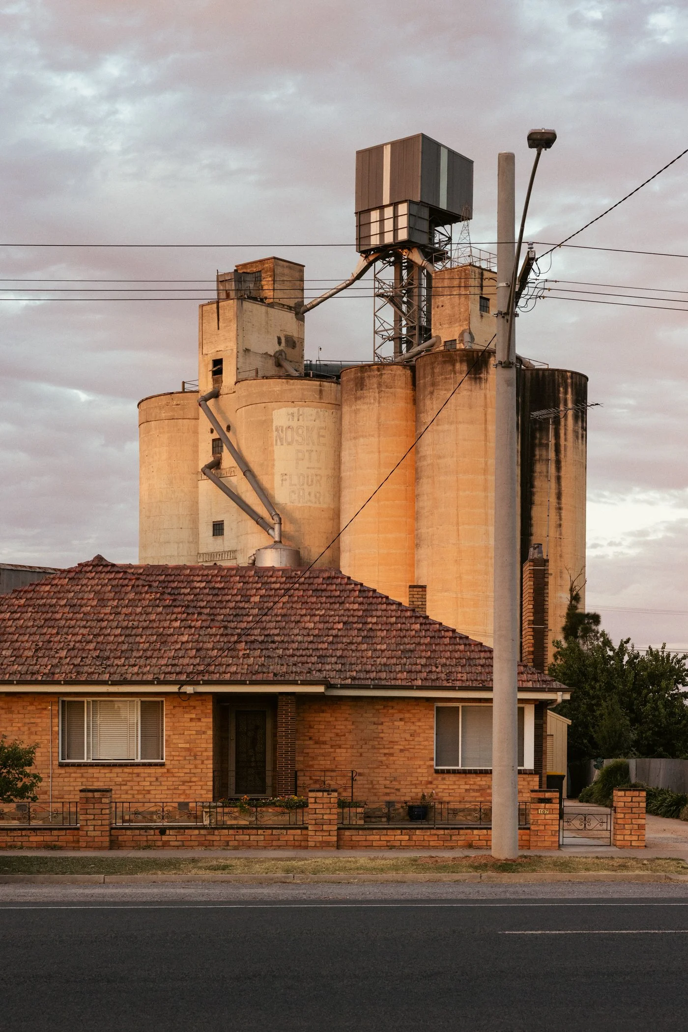 Small-Towns-Charlie-Kinross-LR-3195.jpg