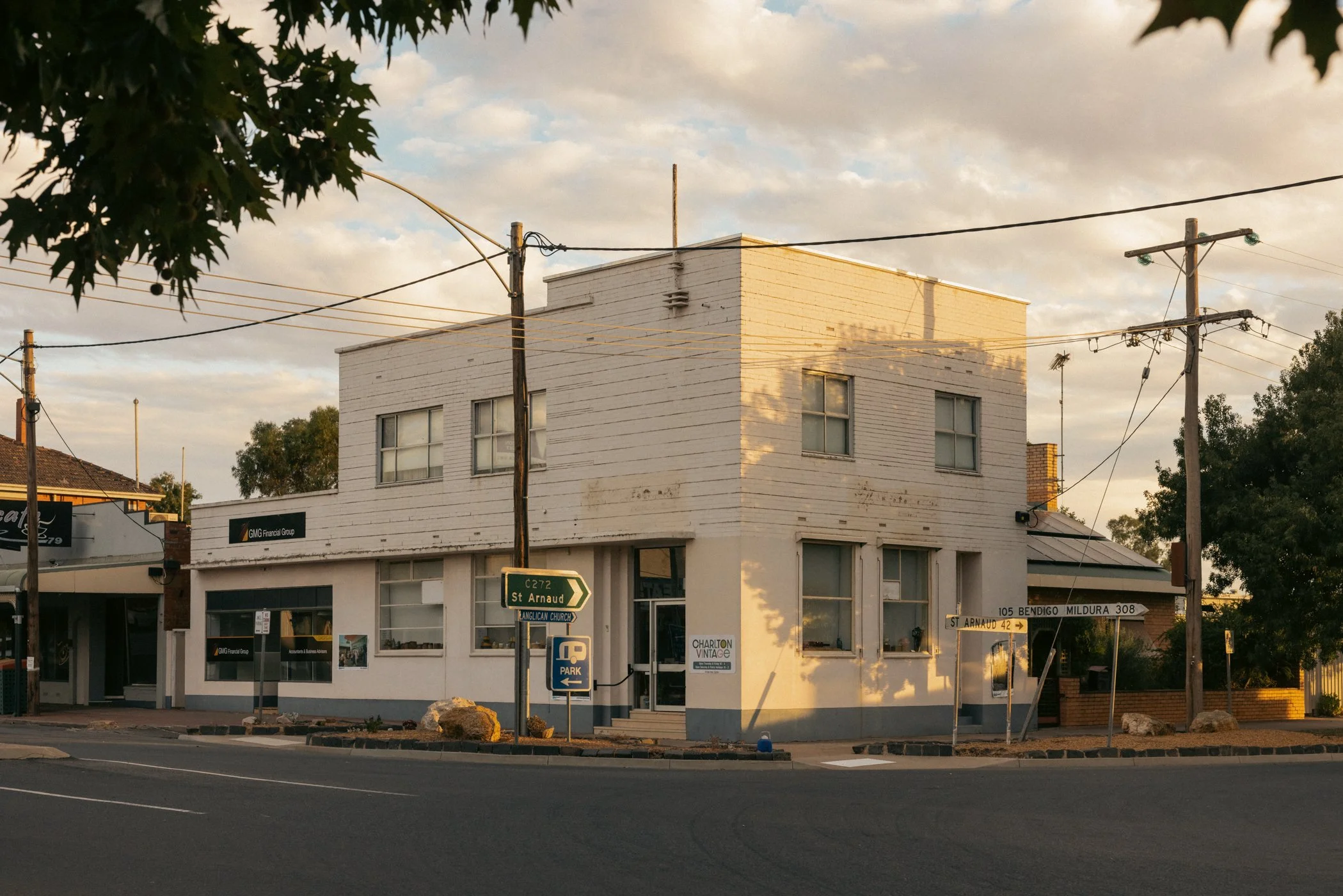 Small-Towns-Charlie-Kinross-LR-3178.jpg