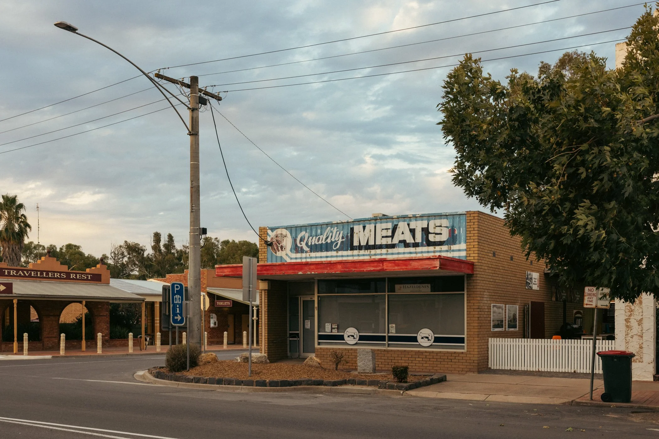Small-Towns-Charlie-Kinross-LR-3186.jpg