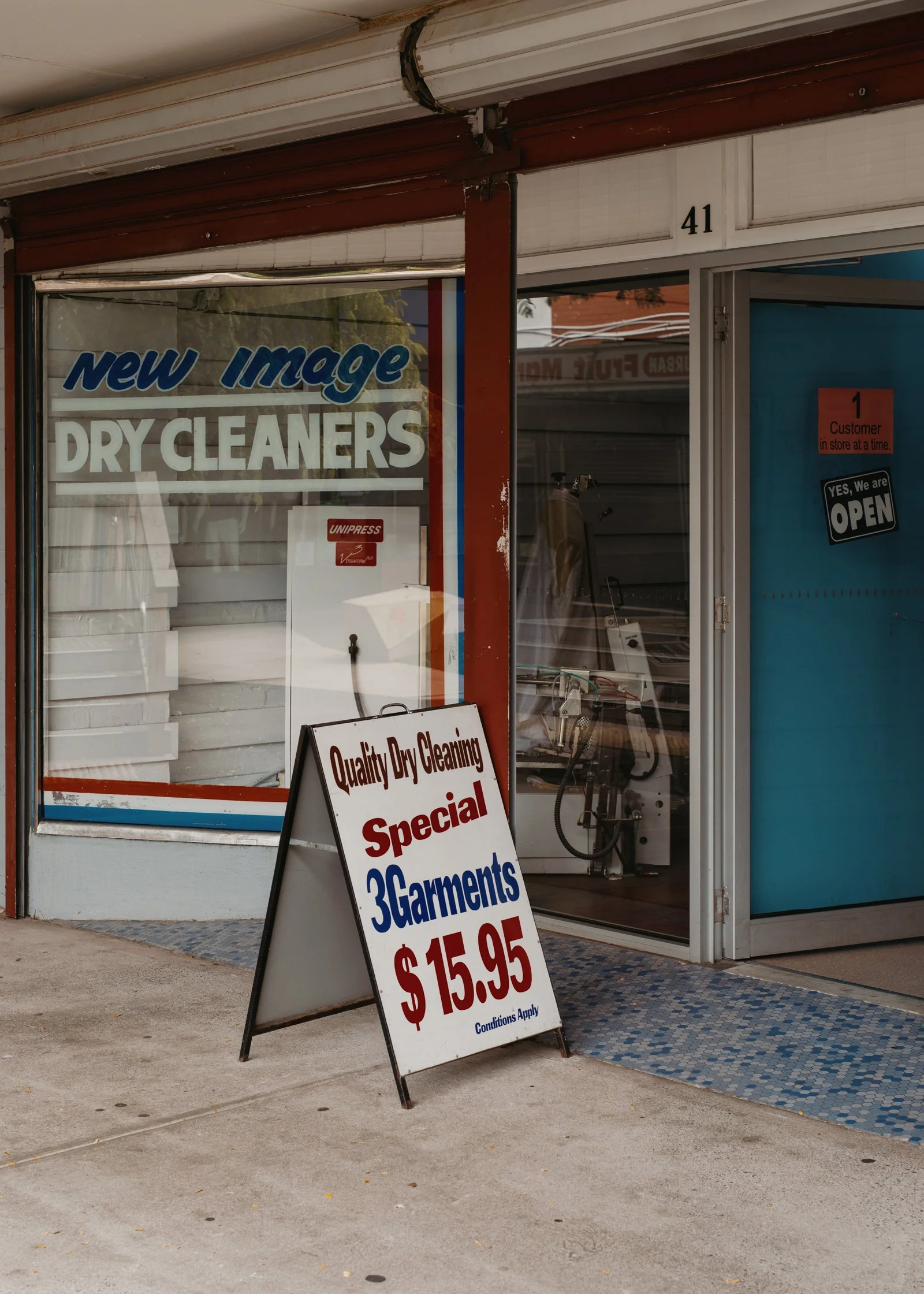 The-Mall-Charlie-Kinross-LR-9983.jpg