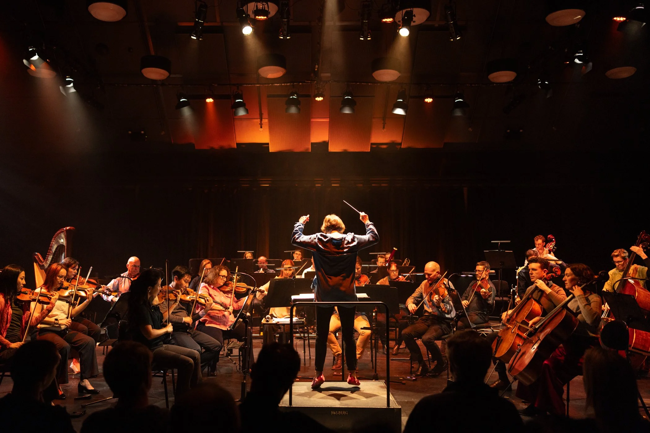 ORCHESTRA VICTORIA