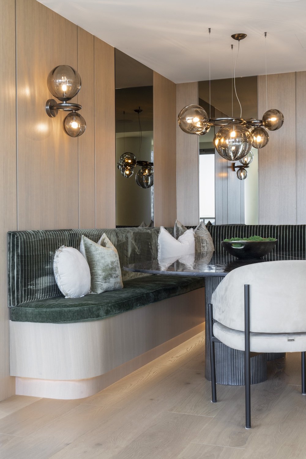 2026_Alberni2_Kitchen_Dining room_9000x300dpi_005.JPG